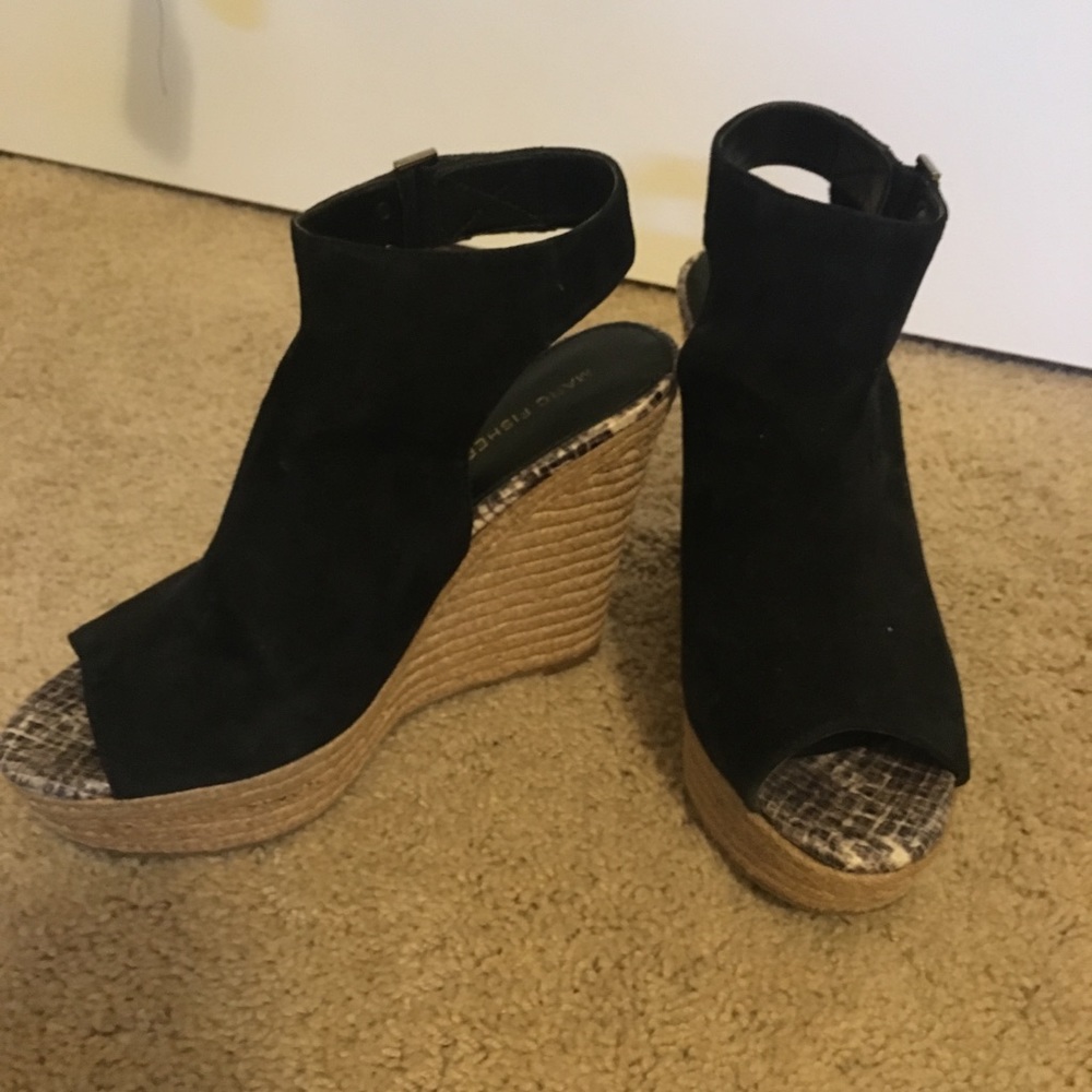 Marc Fisher suede wedges size 8
